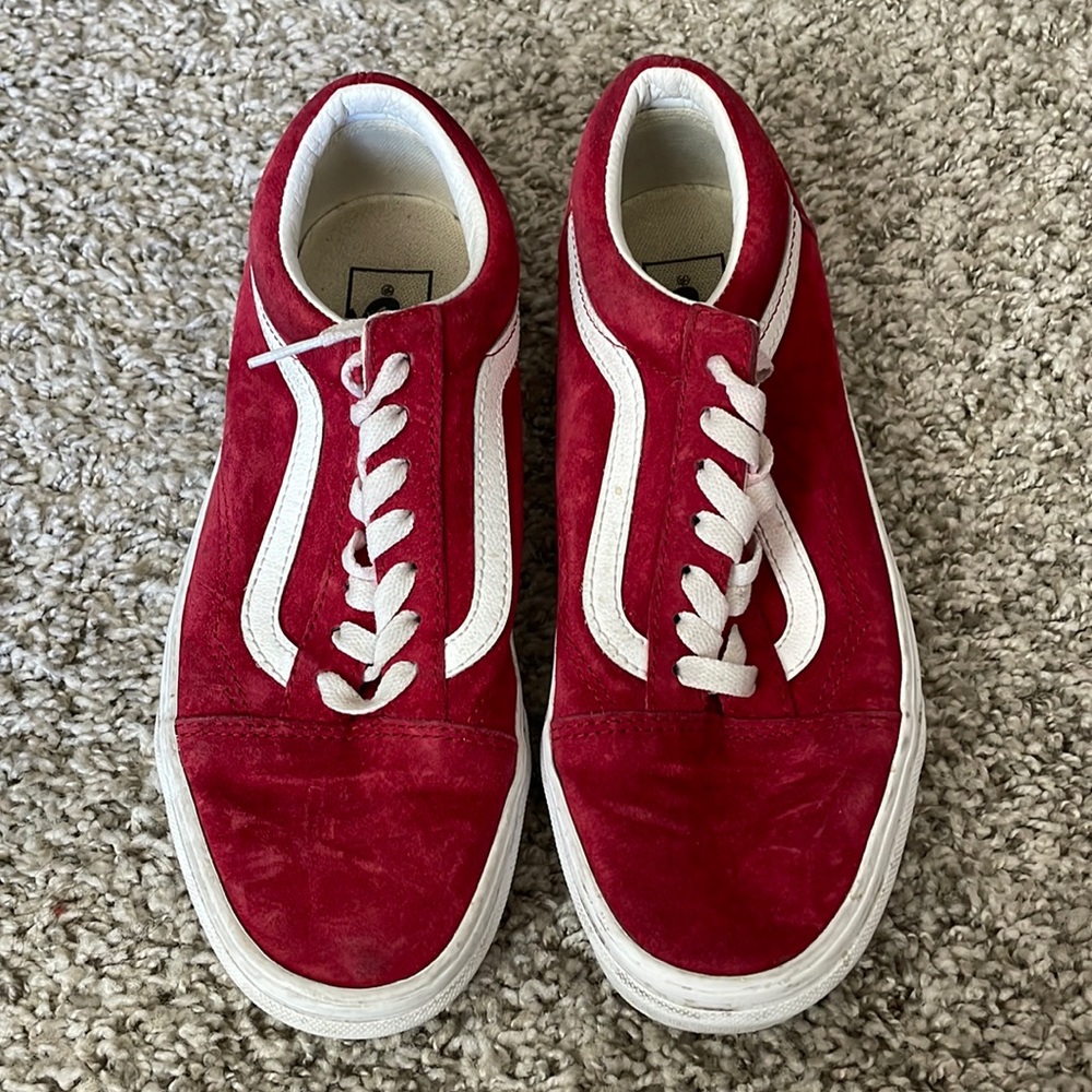 Vans - Red suede low top
